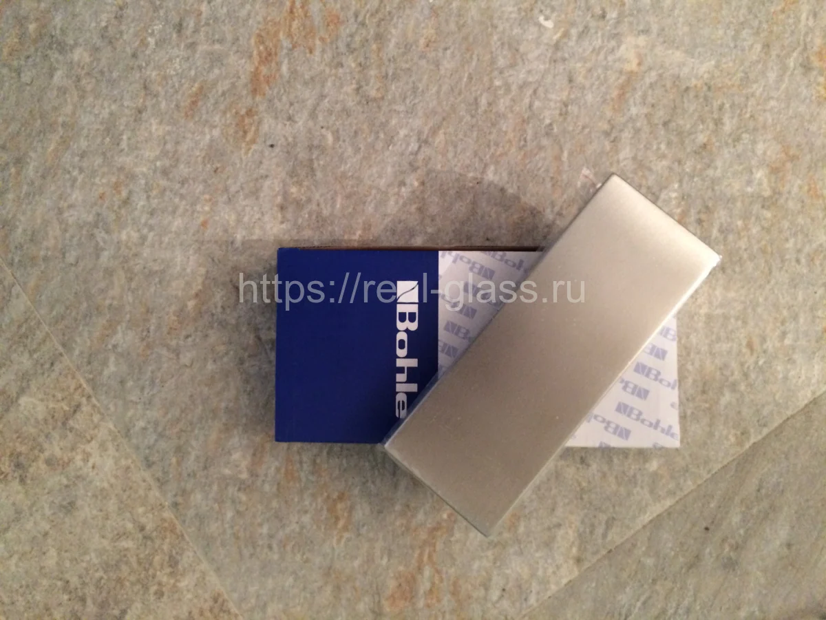 Маятниковые двери с доводчиком Bohle