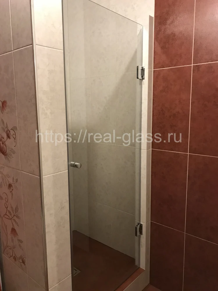 Дверь в душевую