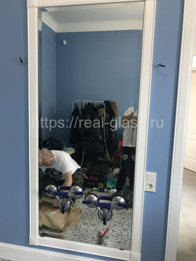 Зеркальное панно