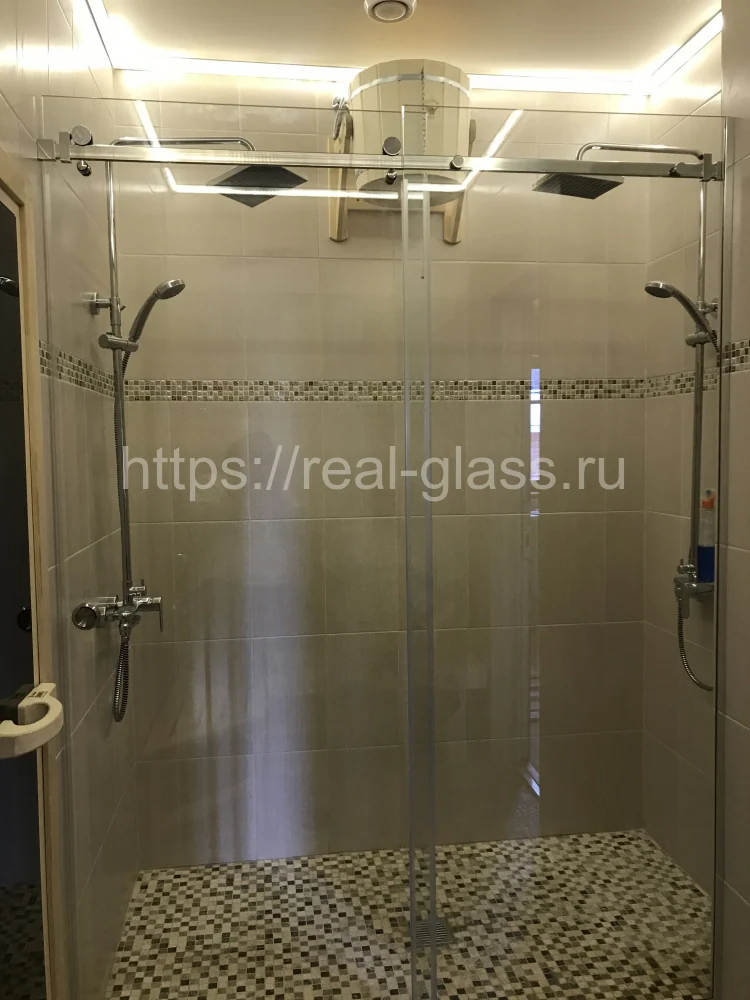 Комплекс откатных душевых