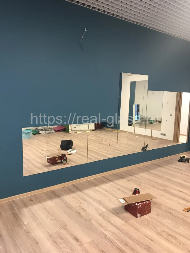 Комплекс зеркал на Пискаревском 1
