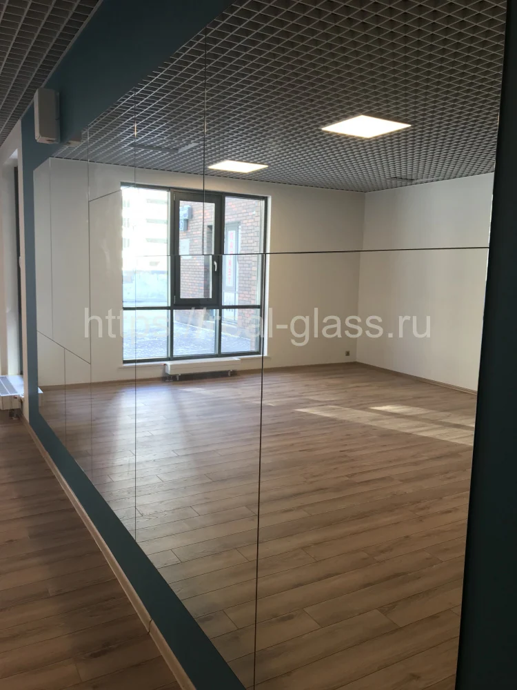 Комплекс зеркал на Пискаревском 1