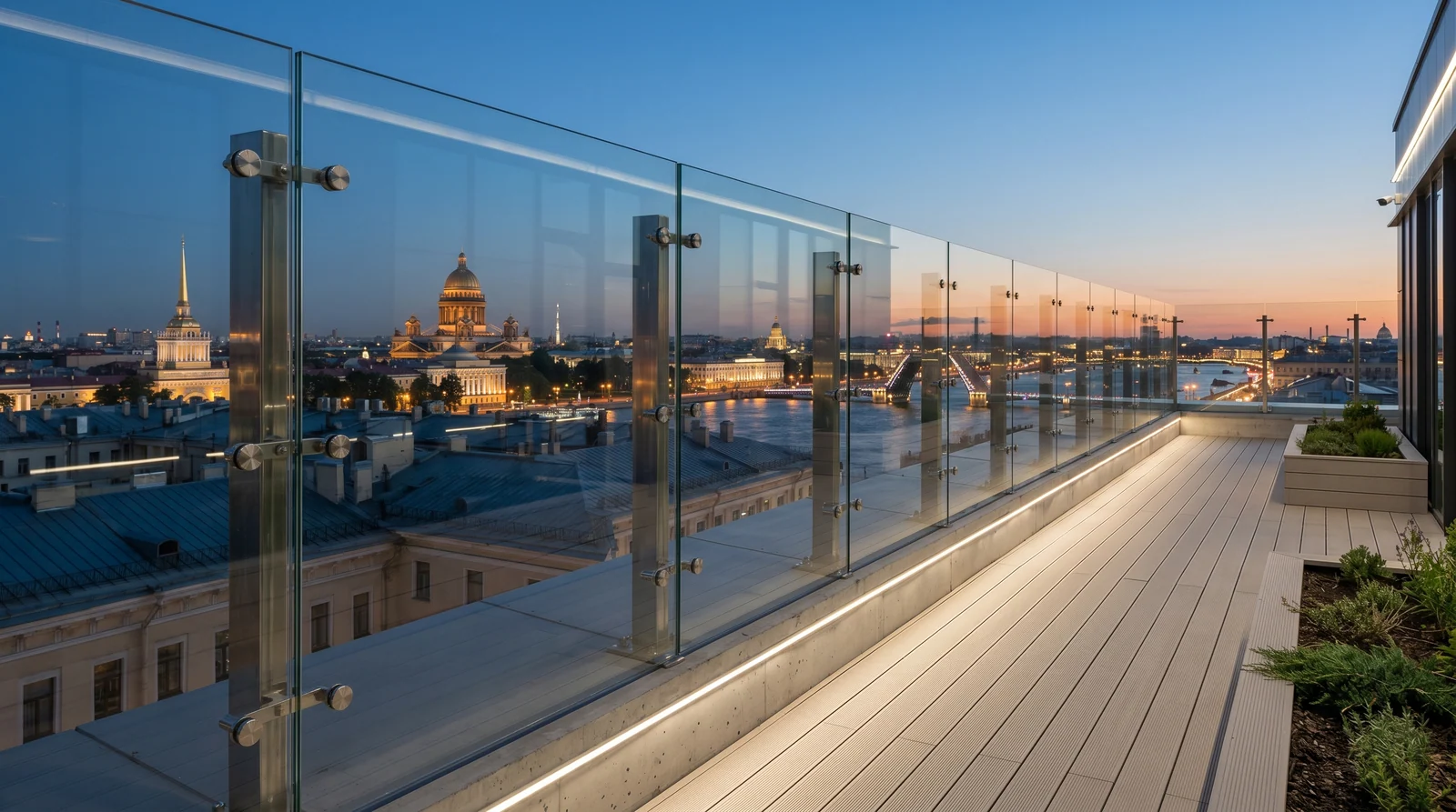 Glass_railing_along_an_accessible_202606141555